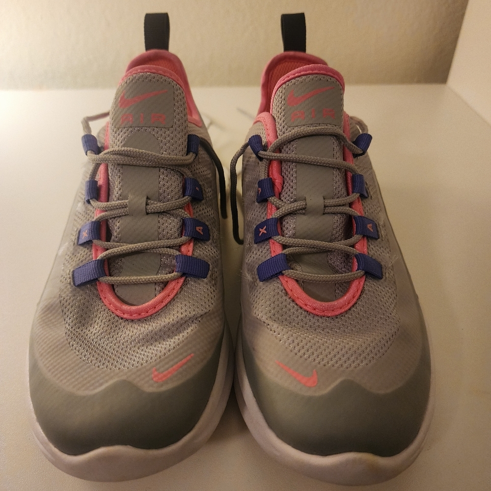 Nike Air Max Axis Sneakers.  Girls, Sz. 3.  Gray/Pink/Purple/White.